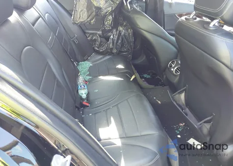 2015 Mercedes-Benz C 300 4Matic из США, поврежденный, VIN 55SWF4KB9FU034252